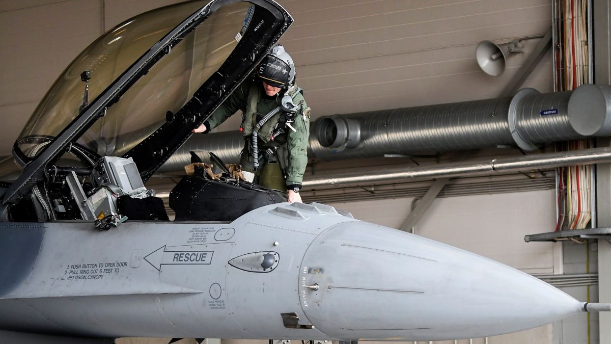 Українські пілоти на F-16 завершують навчання: відпрацьовують удари по шахедах та ракетах