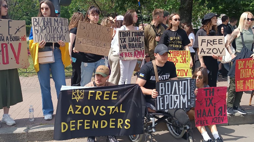 У Києві щонеділі проходить акція на підтримку військовополонених
