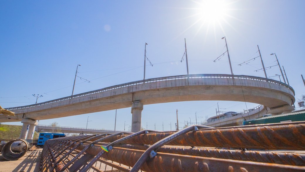 На будівництві Подільського мосту “відмили” 24 млн грн