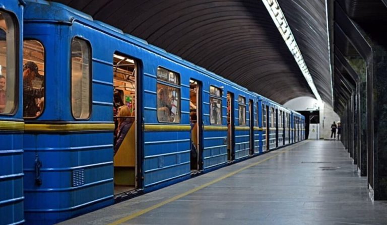 Пільговий проїзд у київському метро: хто може безкоштовно пересуватися