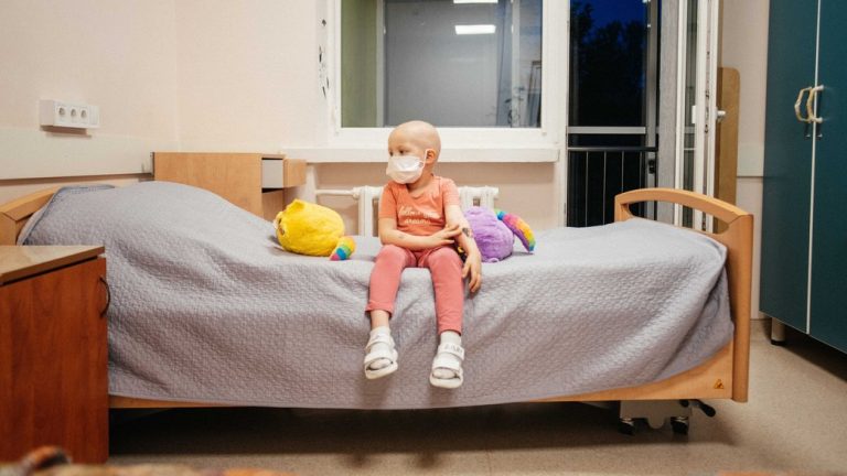 Пацієнт столичного "Охматдиту". Фото: World Health Organization Ukraine
