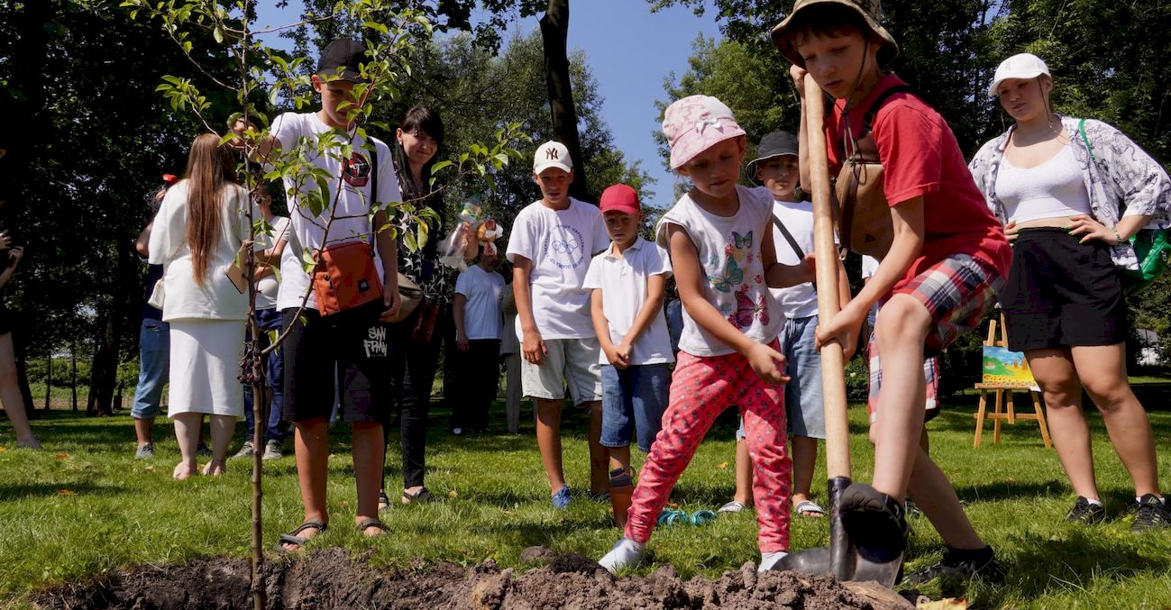 В Ірпені висадили “Гай дитячих снів” на честь загиблих дітей