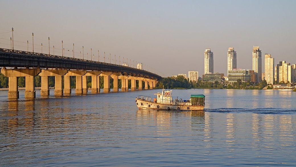 Можуть з’явитись “водоспади”: на мосту Патона почнуть тестування мереж