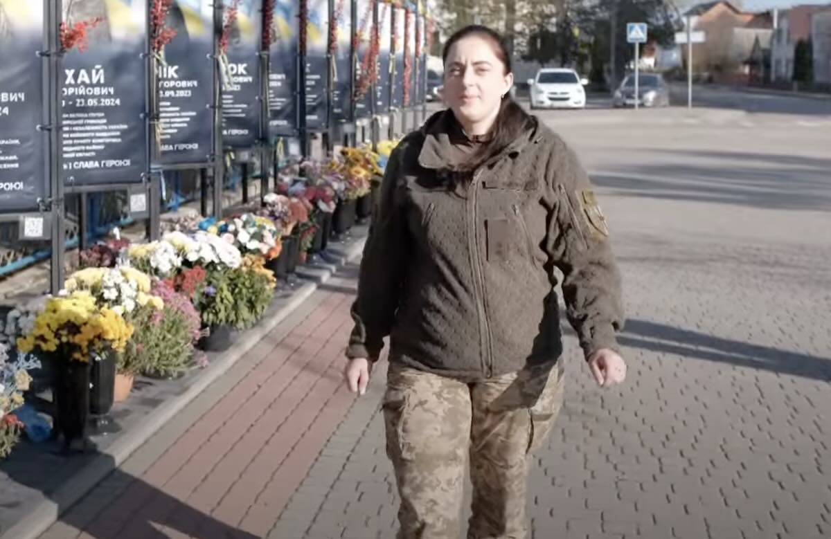 Вчителька стає офіцеркою після зникнення чоловіка на фронті / Фото: відкриті джерела