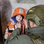 Зеленський підписав закон про примусову евакуацію дітей із зон бойових дій / Фото: відкриті джерела